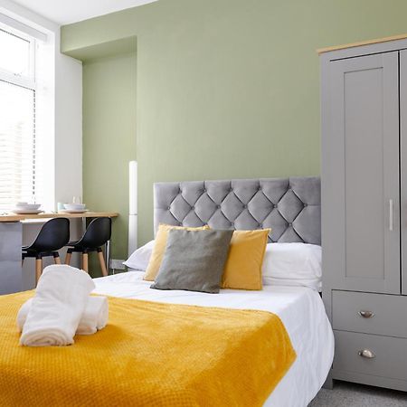 Bay City Studio Apartments Cardiff Eksteriør billede