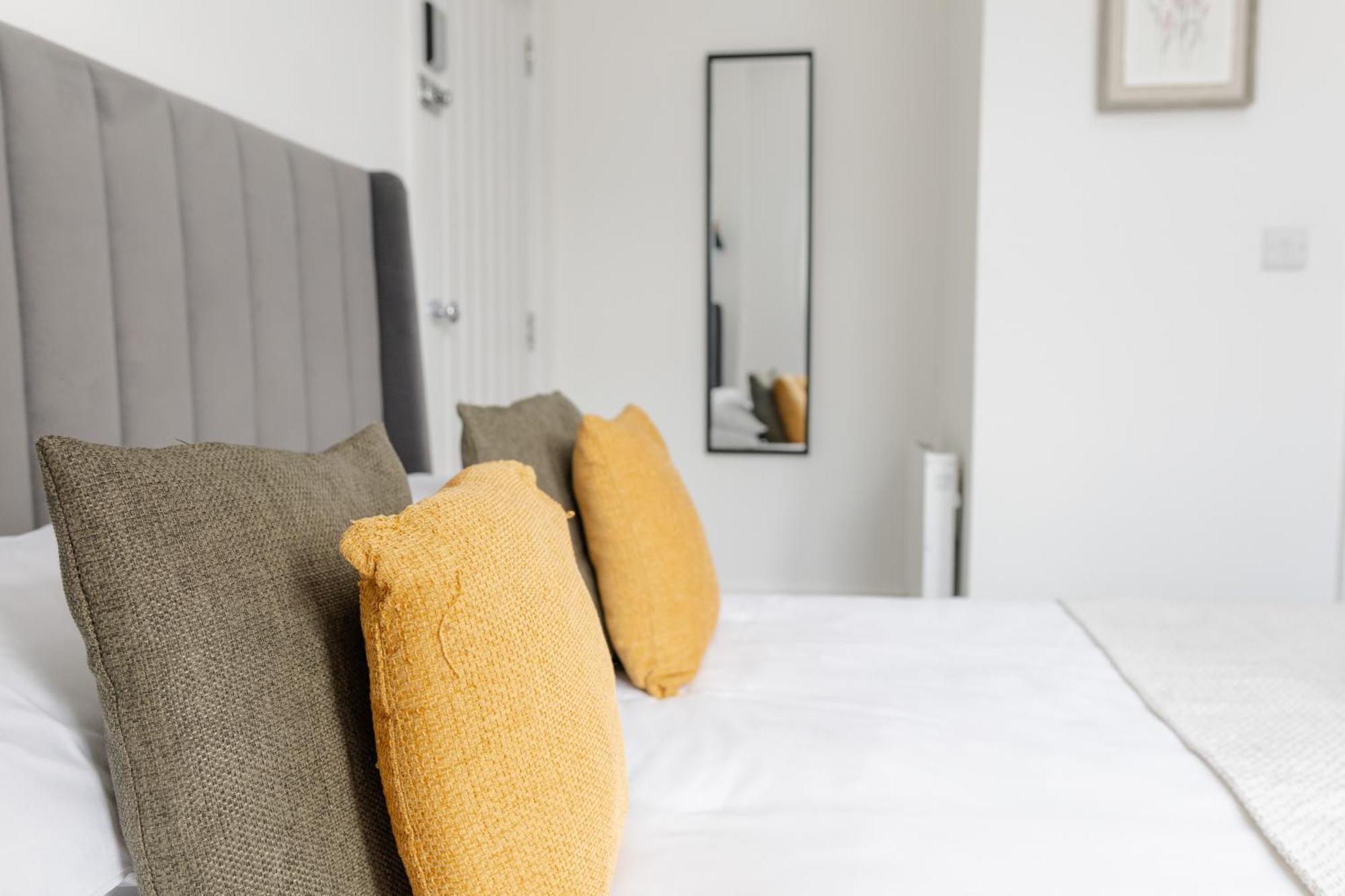 Bay City Studio Apartments Cardiff Eksteriør billede